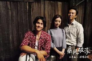 神坛之上1v1未删减txt 吃瓜裙分享,吃瓜裙背后的真相与激情对决